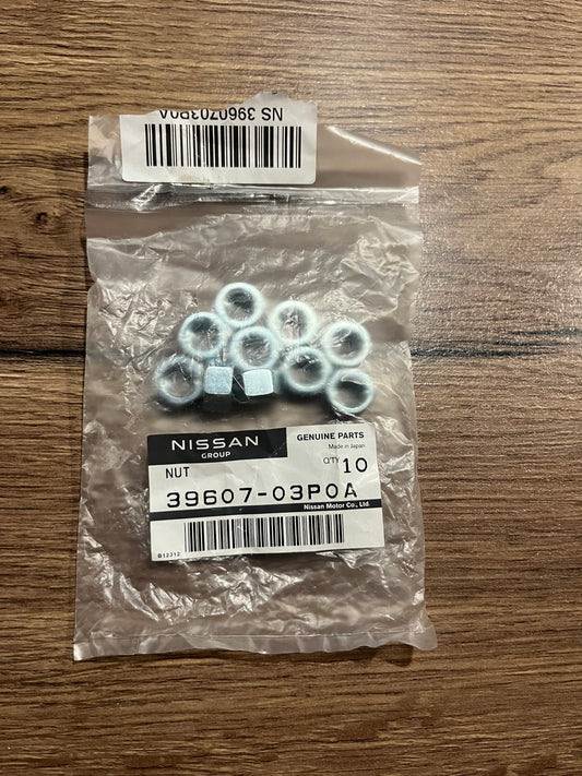 5x1 Nissan drive shaft bolt and nut set